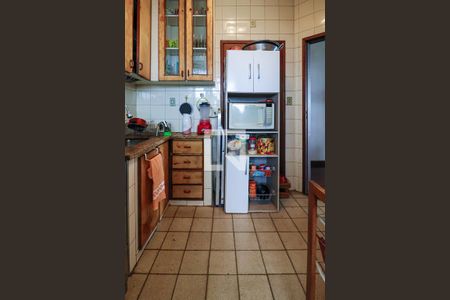 Apartamento à venda com 178m², 2 quartos e 2 vagasCozinha