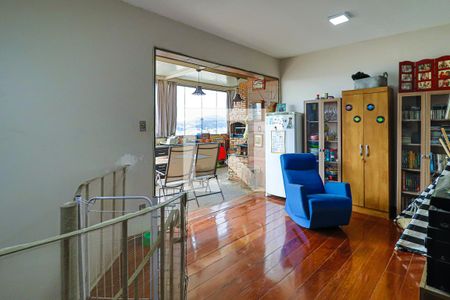 Apartamento à venda com 178m², 2 quartos e 2 vagasCobertura - Sala