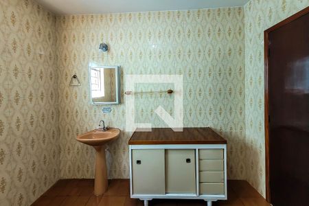 Casa à venda com 123m², 3 quartos e 3 vagasBanheiro