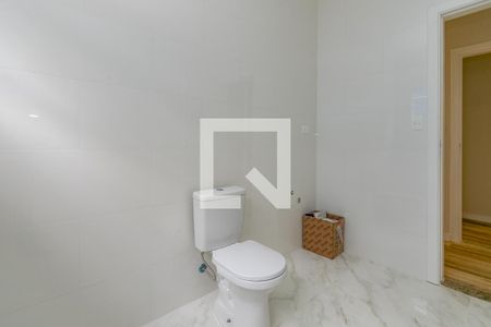 Casa à venda com 500m², 4 quartos e 4 vagasBanheiro da Suíte 2