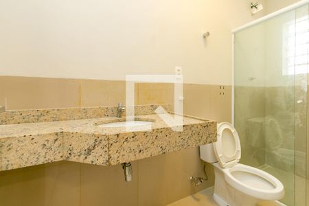 Casa à venda com 500m², 4 quartos e 4 vagasBanheiro da Edícula