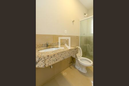 Casa à venda com 500m², 4 quartos e 4 vagasBanheiro da Edícula