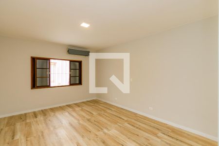 Casa à venda com 500m², 4 quartos e 4 vagasSuíte 1