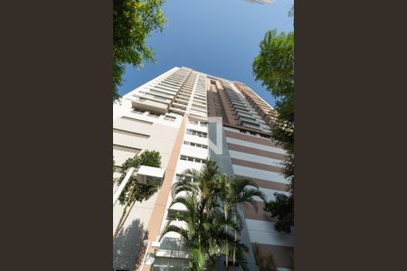 Apartamento à venda com 74m², 2 quartos e 2 vagasFachada