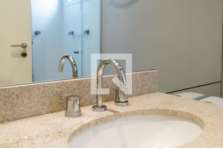 Apartamento à venda com 74m², 2 quartos e 2 vagasBanheiro Quarto 2 - Suíte