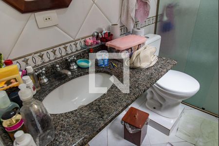 Casa à venda com 237m², 3 quartos e 5 vagasBanheiro da suíte 2