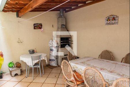 Casa à venda com 237m², 3 quartos e 5 vagasChurrasqueira