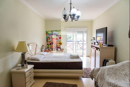 Casa à venda com 237m², 3 quartos e 5 vagasSuíte 1