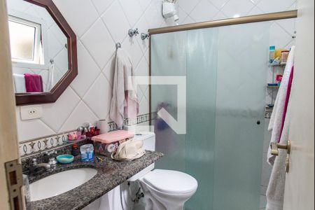 Casa à venda com 237m², 3 quartos e 5 vagasBanheiro da suíte 2