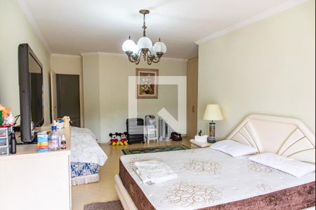 Casa à venda com 237m², 3 quartos e 5 vagasSuíte 1