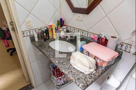 Casa à venda com 237m², 3 quartos e 5 vagasBanheiro da suíte 2