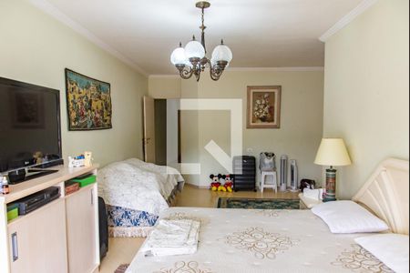 Casa à venda com 237m², 3 quartos e 5 vagasSuíte 1