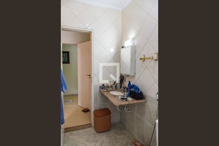 Casa à venda com 237m², 3 quartos e 5 vagasBanheiro da suíte 3