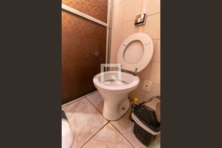 Casa à venda com 600m², 5 quartos e 4 vagasBanheiro da Suíte