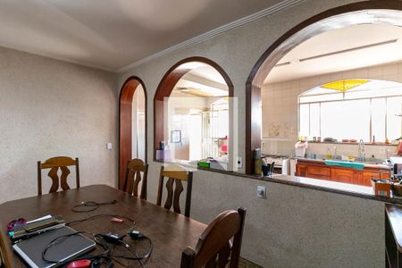 Casa à venda com 600m², 5 quartos e 4 vagasCozinha