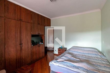 Casa à venda com 600m², 5 quartos e 4 vagasQuarto Suíte