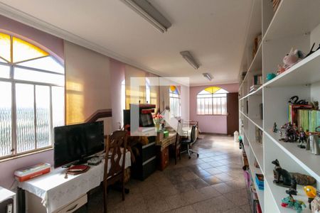 Casa à venda com 600m², 5 quartos e 4 vagasSala 3