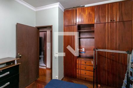 Casa à venda com 600m², 5 quartos e 4 vagasQuarto 2