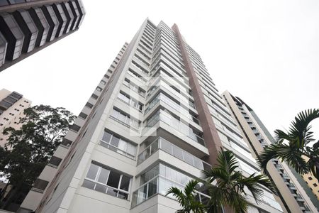 Apartamento para alugar com 184m², 3 quartos e 3 vagas Apartamento para alugar com 184m², 3 quartos e 3 vagasFachada