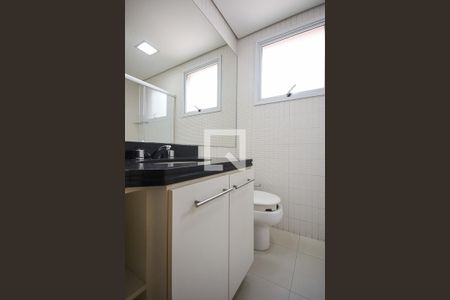 Apartamento para alugar com 184m², 3 quartos e 3 vagas Apartamento para alugar com 184m², 3 quartos e 3 vagasBanheiro suíte 2