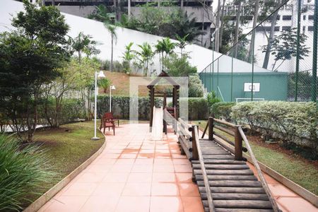 Apartamento para alugar com 184m², 3 quartos e 3 vagas Apartamento para alugar com 184m², 3 quartos e 3 vagasPlayground