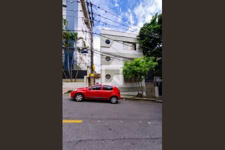 Apartamento para alugar com 115m², 3 quartos e 1 vaga Apartamento para alugar com 115m², 3 quartos e 1 vagaFachada