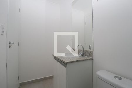 Banheiro de kitnet/studio para alugar com 1 quarto, 26m² em Vila Dom Pedro Ii, São Paulo