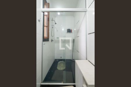 Casa à venda com 330m², 4 quartos e 5 vagas Casa à venda com 330m², 4 quartos e 5 vagasBanheiro da Suíte