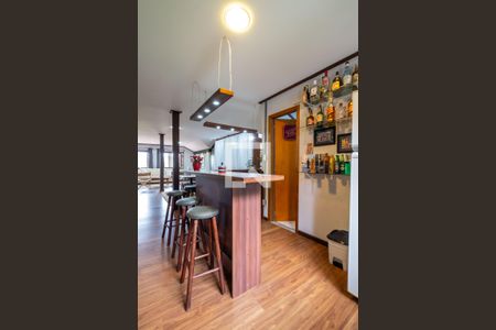 Casa à venda com 330m², 4 quartos e 5 vagas Casa à venda com 330m², 4 quartos e 5 vagasSótão