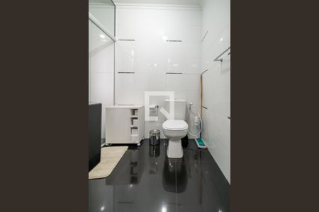 Casa à venda com 330m², 4 quartos e 5 vagas Casa à venda com 330m², 4 quartos e 5 vagasBanheiro da Suíte