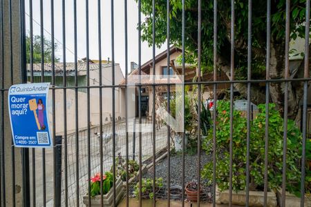 Casa à venda com 330m², 4 quartos e 5 vagas Casa à venda com 330m², 4 quartos e 5 vagasFachada