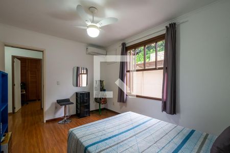 Quarto 1 de casa à venda com 4 quartos, 330m² em Parque Urbano, Porto Alegre