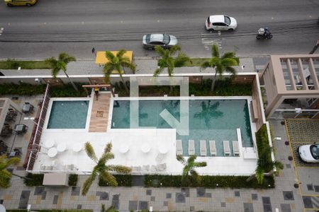 Vista da cozinha de apartamento para alugar com 3 quartos, 68m² em Marechal Hermes, Rio de Janeiro