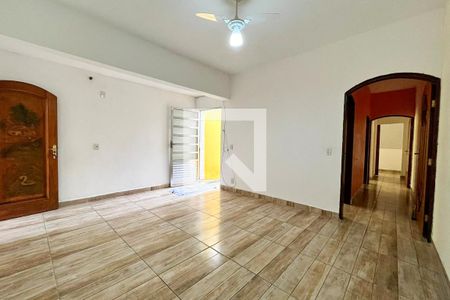 Sala de casa para alugar com 4 quartos, 150m² em Parque Maria Helena, Suzano