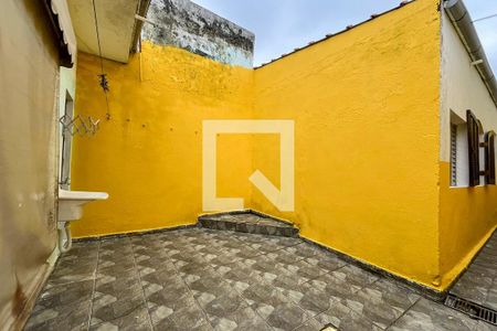 Quintal de casa para alugar com 3 quartos, 150m² em Parque Maria Helena, Suzano