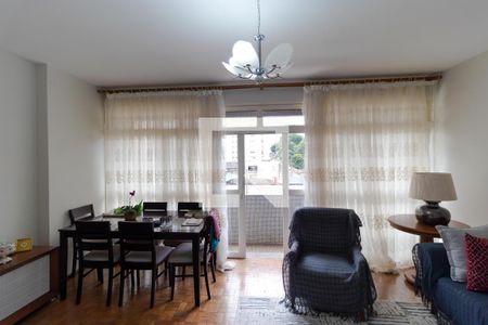 Apartamento à venda com 120m², 3 quartos e sem vagaSalas