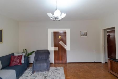 Apartamento à venda com 120m², 3 quartos e sem vagaSalas