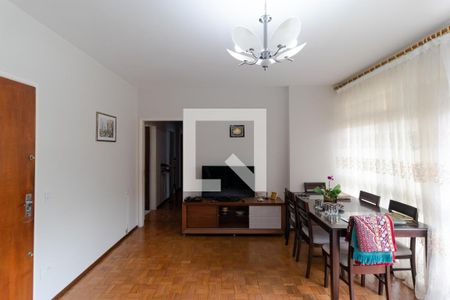 Apartamento à venda com 120m², 3 quartos e sem vagaSalas