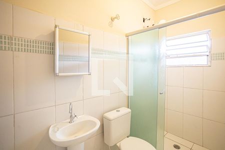 Banheiro de casa para alugar com 2 quartos, 55m² em Bussocaba, Osasco