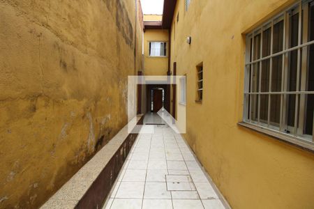 Casa à venda com 110m², 2 quartos e 1 vagaCorredor externo