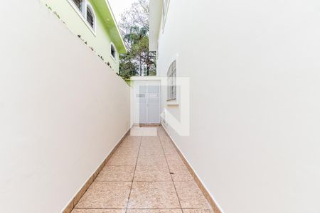 Casa para alugar com 200m², 3 quartos e 2 vagasQuintal - Corredor