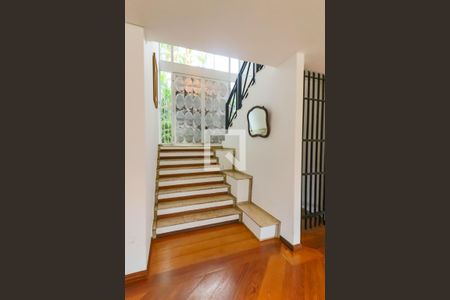 escada de casa à venda com 5 quartos, 540m² em Jardim Guedala, São Paulo