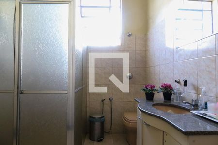 Casa à venda com 300m², 4 quartos e 2 vagasBanheiro