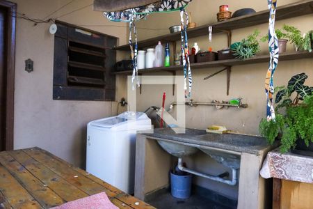 Casa à venda com 300m², 4 quartos e 2 vagasÁrea de Serviço