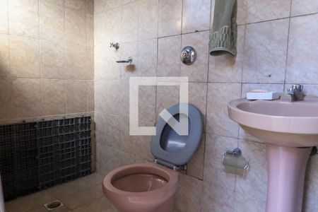 Casa à venda com 300m², 4 quartos e 2 vagasBanheiro de serviço