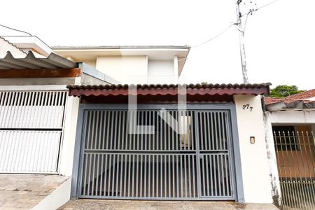 Casa para alugar com 125m², 4 quartos e 2 vagas Casa para alugar com 125m², 4 quartos e 2 vagasFachada