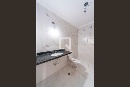 Casa de condomínio à venda com 200m², 4 quartos e 3 vagasBanheiro Social