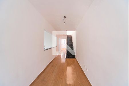 Hall da Escada de casa de condomínio à venda com 4 quartos, 200m² em Parque São Vicente, Santo André
