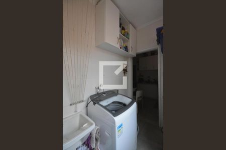 Apartamento à venda com 72m², 3 quartos e 1 vagaÁrea de Serviço