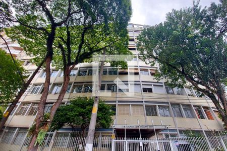 Apartamento à venda com 72m², 2 quartos e sem vaga Apartamento à venda com 72m², 2 quartos e sem vagaFachada
